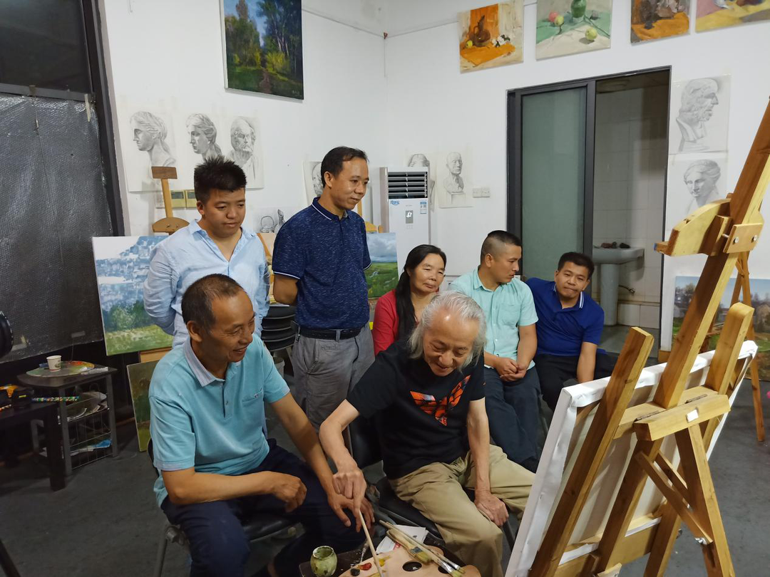 十大专业化“五老”工作室各展所长 精准服务青少年.png